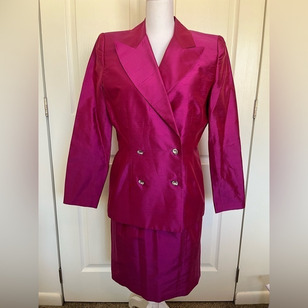 Vintage Magenta 100% Silk 2 Piece Suit Size 6